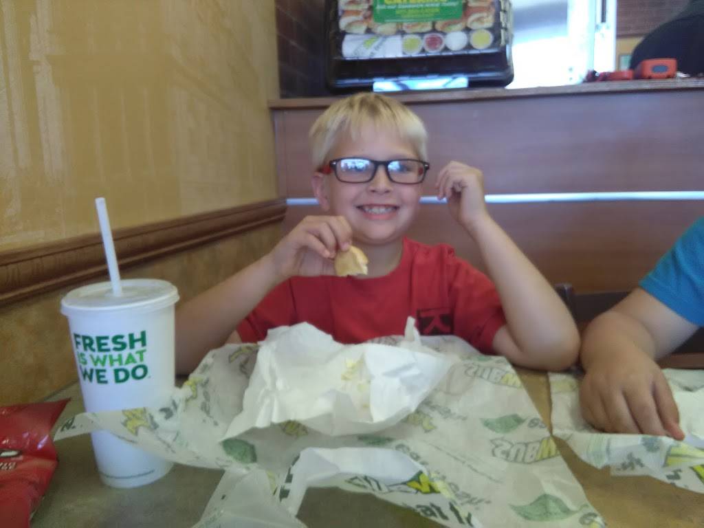 Subway | restaurant | 26070 Crocker Blvd, Harrison Charter Township, MI 48045, USA | 5864692957 OR +1 586-469-2957