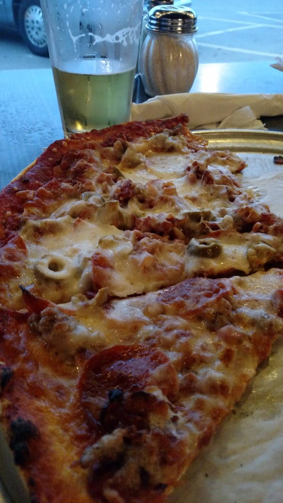 Pagliais Pizza | restaurant | 1600 Lincoln Ave, Charleston, IL 61920, USA | 2173453400 OR +1 217-345-3400