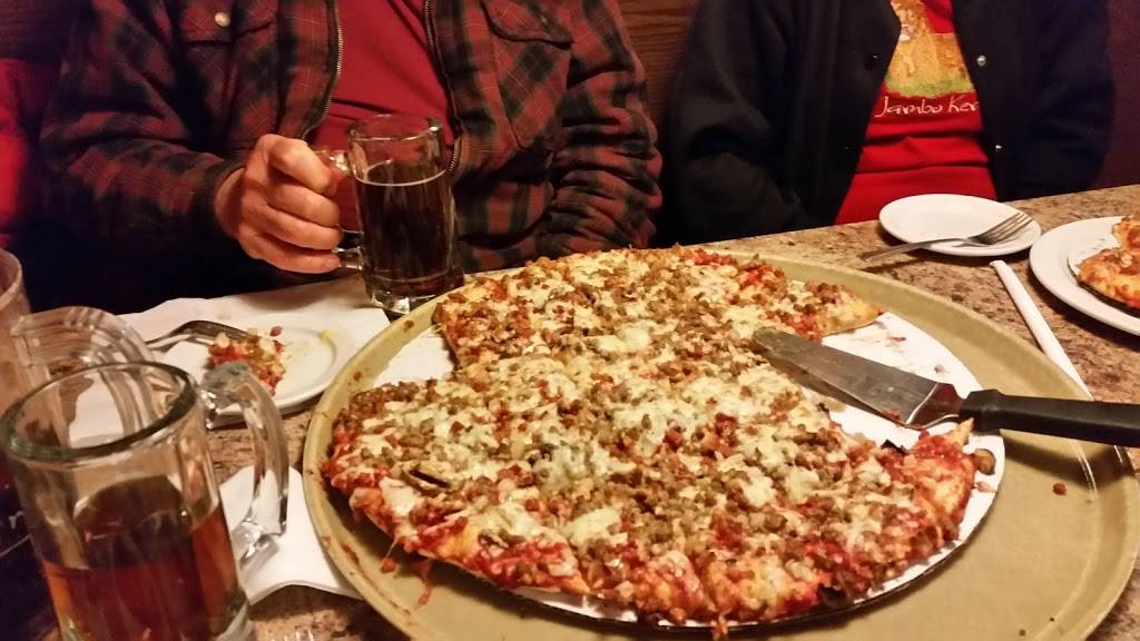 Pizza King | restaurant | 1206 N Wayne St, Angola, IN 46703, USA | 2606652134 OR +1 260-665-2134