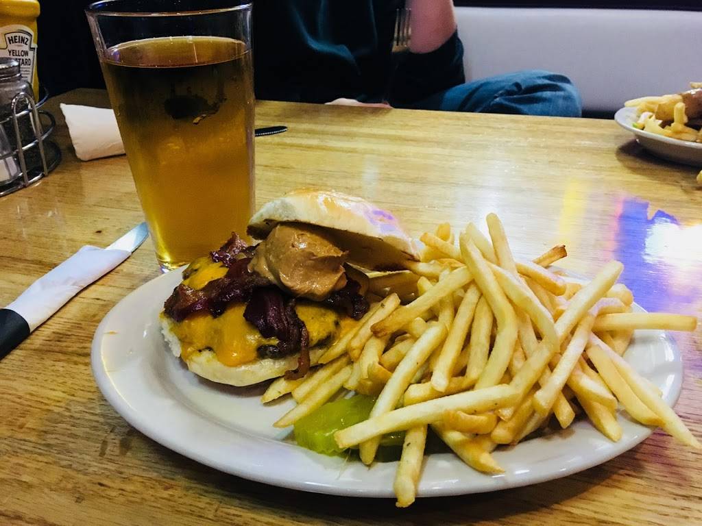 Pub 55 | restaurant | 880 Bahls Dr, Hastings, MN 55033, USA | 6514371123 OR +1 651-437-1123