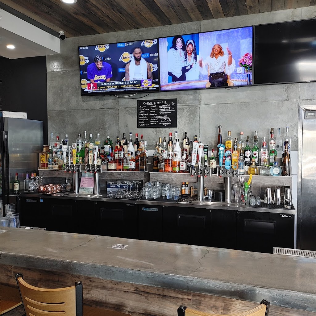 Fire Wings - Chatsworth | restaurant | 9171 De Soto Ave A, Chatsworth, CA 91311, USA | 8186269525 OR +1 818-626-9525