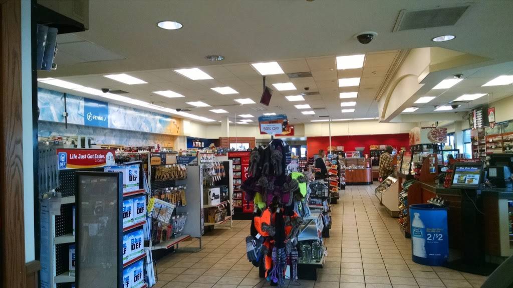 Flying J Travel Center | restaurant | 343 Civic Rd, Lasalle, IL 61301, USA | 8152200611 OR +1 815-220-0611