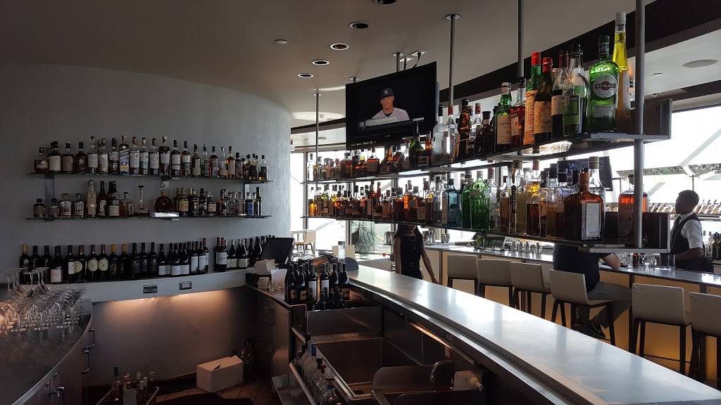 Five Sixty by Wolfgang Puck | restaurant | 300 Reunion Blvd E, Dallas, TX 75207, USA | 2145715784 OR +1 214-571-5784