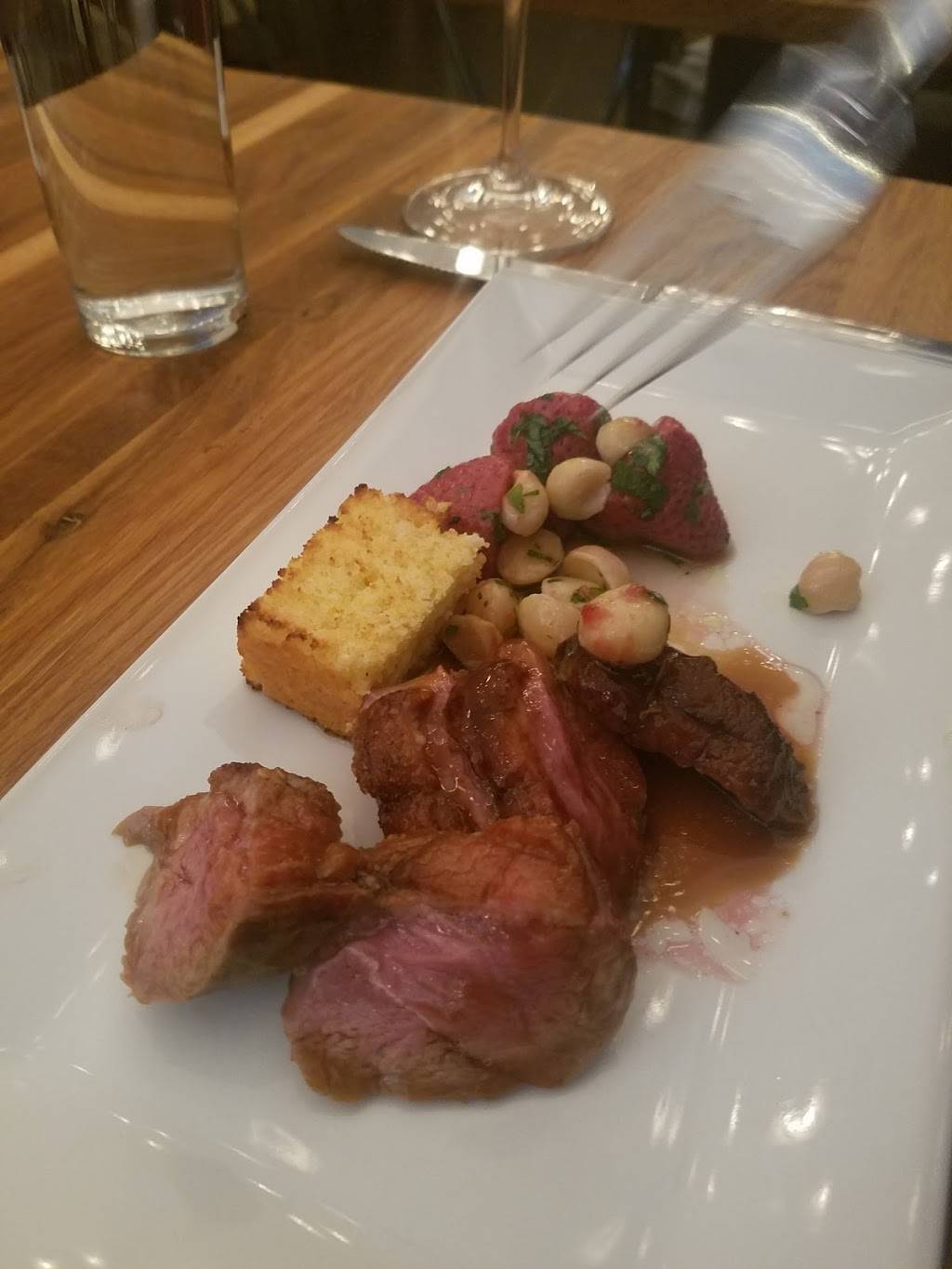 Ciro Food And Drink | restaurant | 321 A Justison St, Wilmington, DE 19801, USA | 3025436071 OR +1 302-543-6071