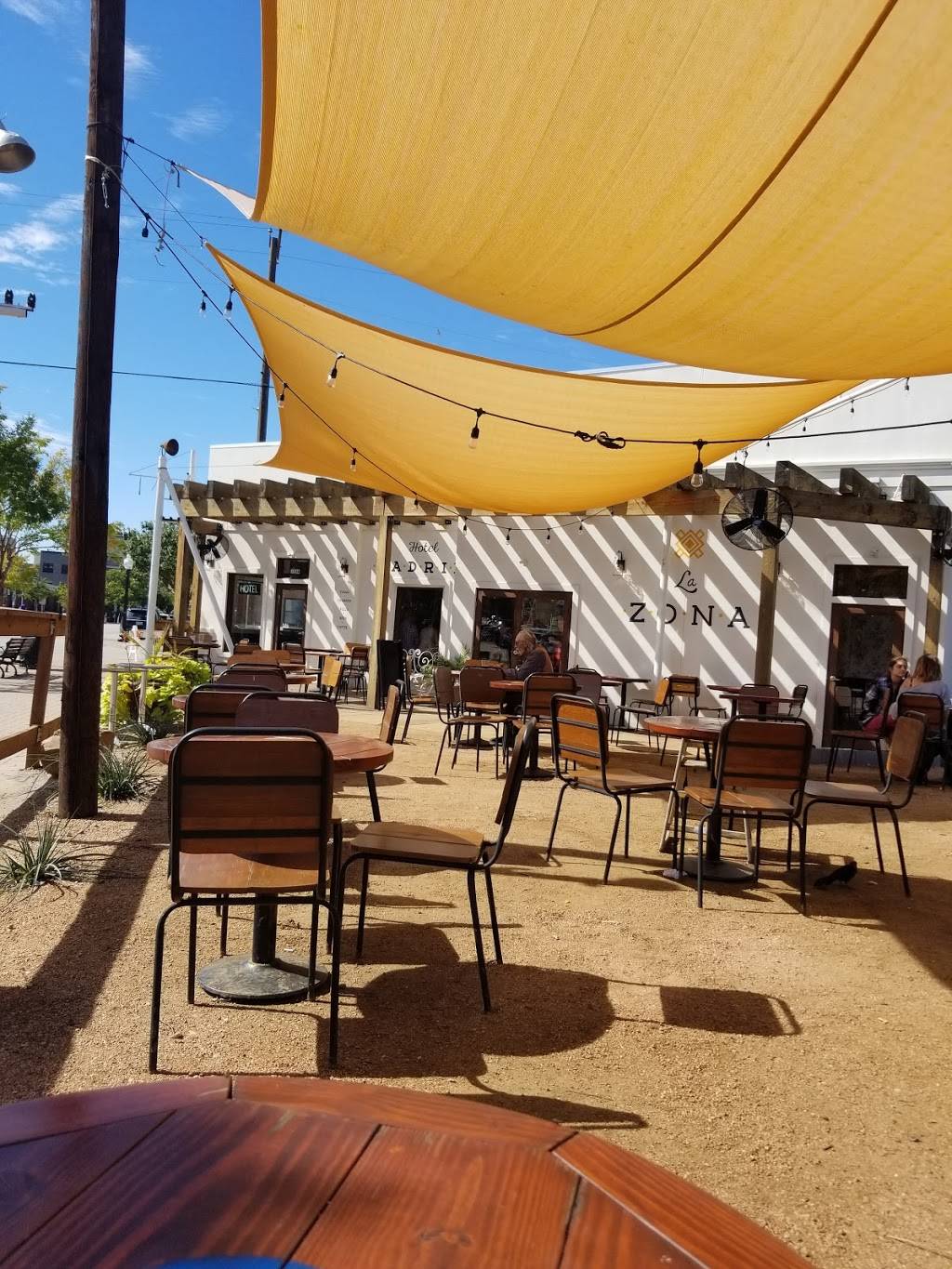 La Zona Pizza Restaurant | restaurant | 1264 W Magnolia Ave, Fort Worth, TX 76104, USA | 8174895055 OR +1 817-489-5055