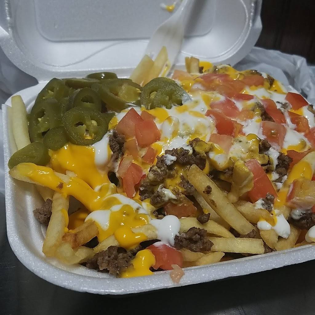 Little Mels Place | restaurant | 2205 N California Ave, Chicago, IL 60647, USA | 7733427378 OR +1 773-342-7378