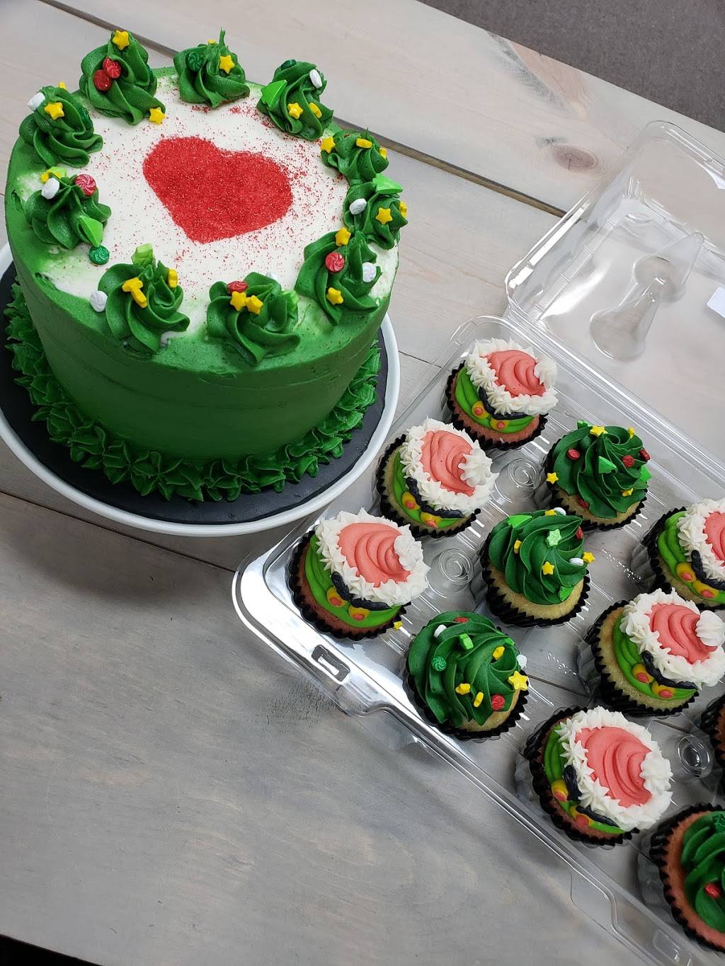 Pelmears Cake Creations | restaurant | 1016 W 7th St, Auburn, IN 46706, USA | 2602260452 OR +1 260-226-0452