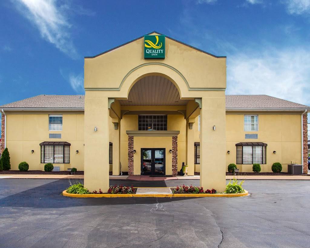 Quality Inn Airport | restaurant | 10232 Natural Bridge Rd, St. Louis, MO 63134, USA | 3144275955 OR +1 314-427-5955