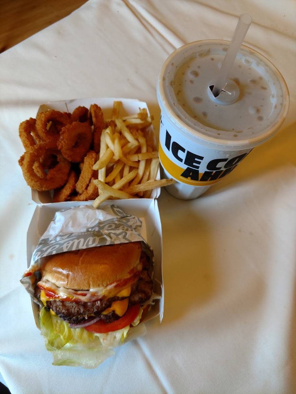 Carls Jr. | restaurant | 19761 OR-213, Oregon City, OR 97045, USA | 5037233346 OR +1 503-723-3346