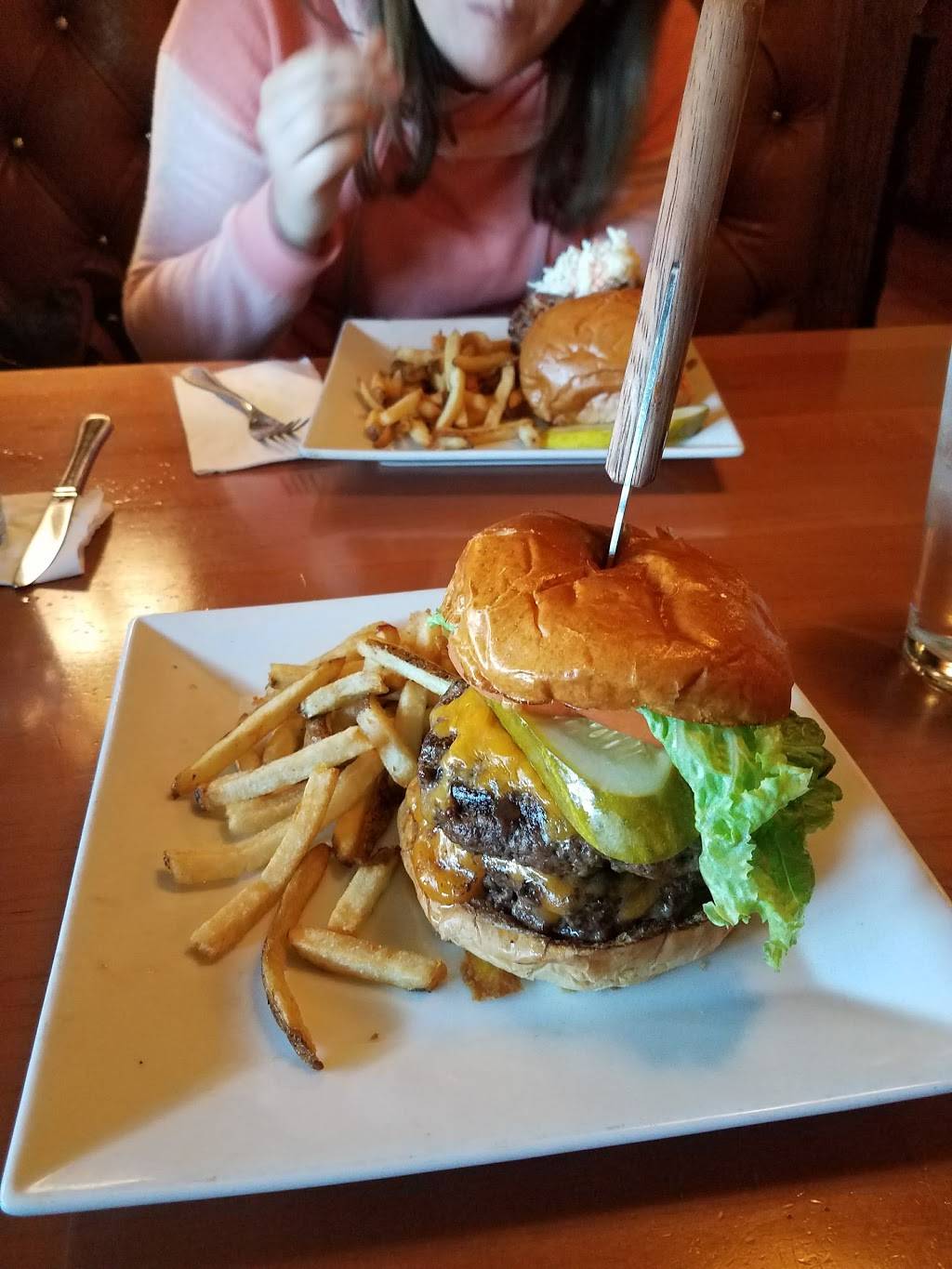 Great American Pub | restaurant | 516 E King Rd, Paoli, PA 19301, USA | 6108430000 OR +1 610-843-0000