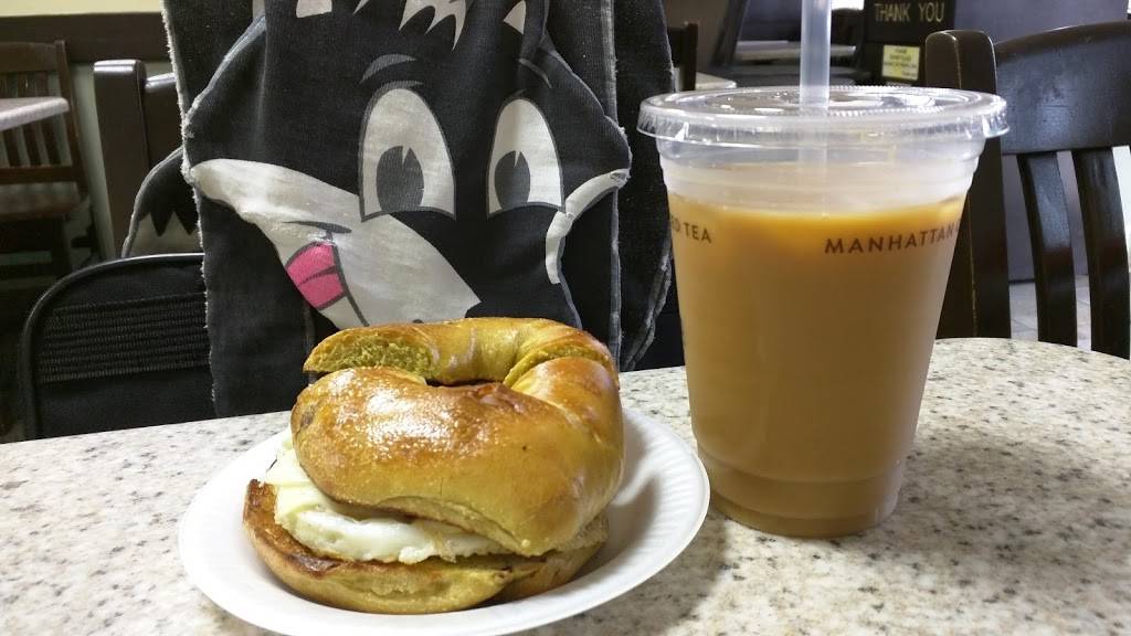 Manhattan Bagel | cafe | 3209B Concord Pike, Wilmington, DE 19803, USA | 3024770700 OR +1 302-477-0700