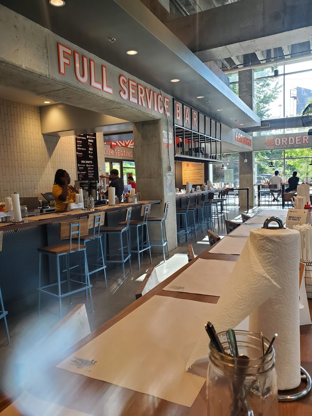 Farm Burger Midtown Atlanta | restaurant | 22 14th St NW Suite D, Atlanta, GA 30309, USA | 4043432888 OR +1 404-343-2888