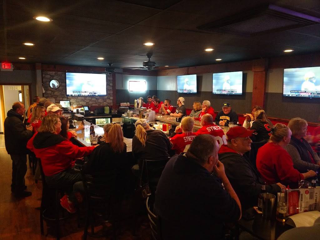 Dilly Ds Sports Grill | restaurant | 1422, 9750 Olde 8 Rd, Northfield, OH 44067, USA | 3304678869 OR +1 330-467-8869