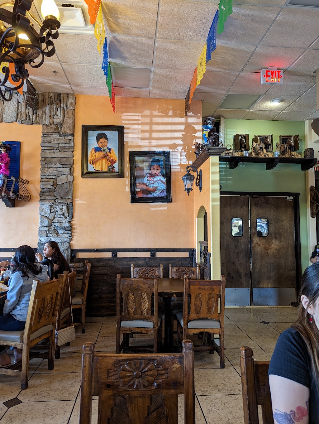 Lindo Mexico | restaurant | 7209 Central Ave NE, Albuquerque, NM 87108, USA | 5052662999 OR +1 505-266-2999