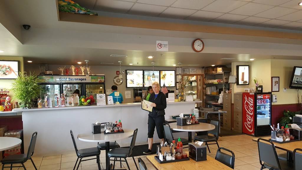 Pho Viet | restaurant | 5475 S 27th St, Milwaukee, WI 53221, USA | 4142828852 OR +1 414-282-8852