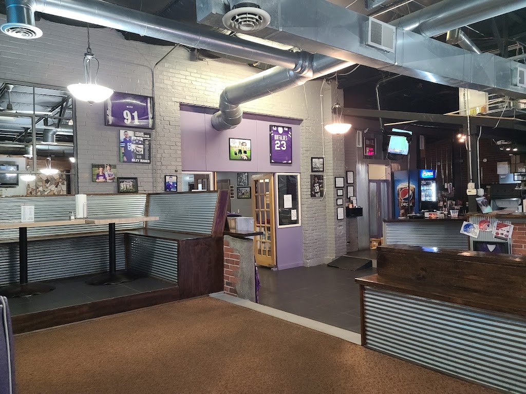 TJs Grill | restaurant | 144 W Carthage St, Meade, KS 67864, USA | 6203714068 OR +1 620-371-4068