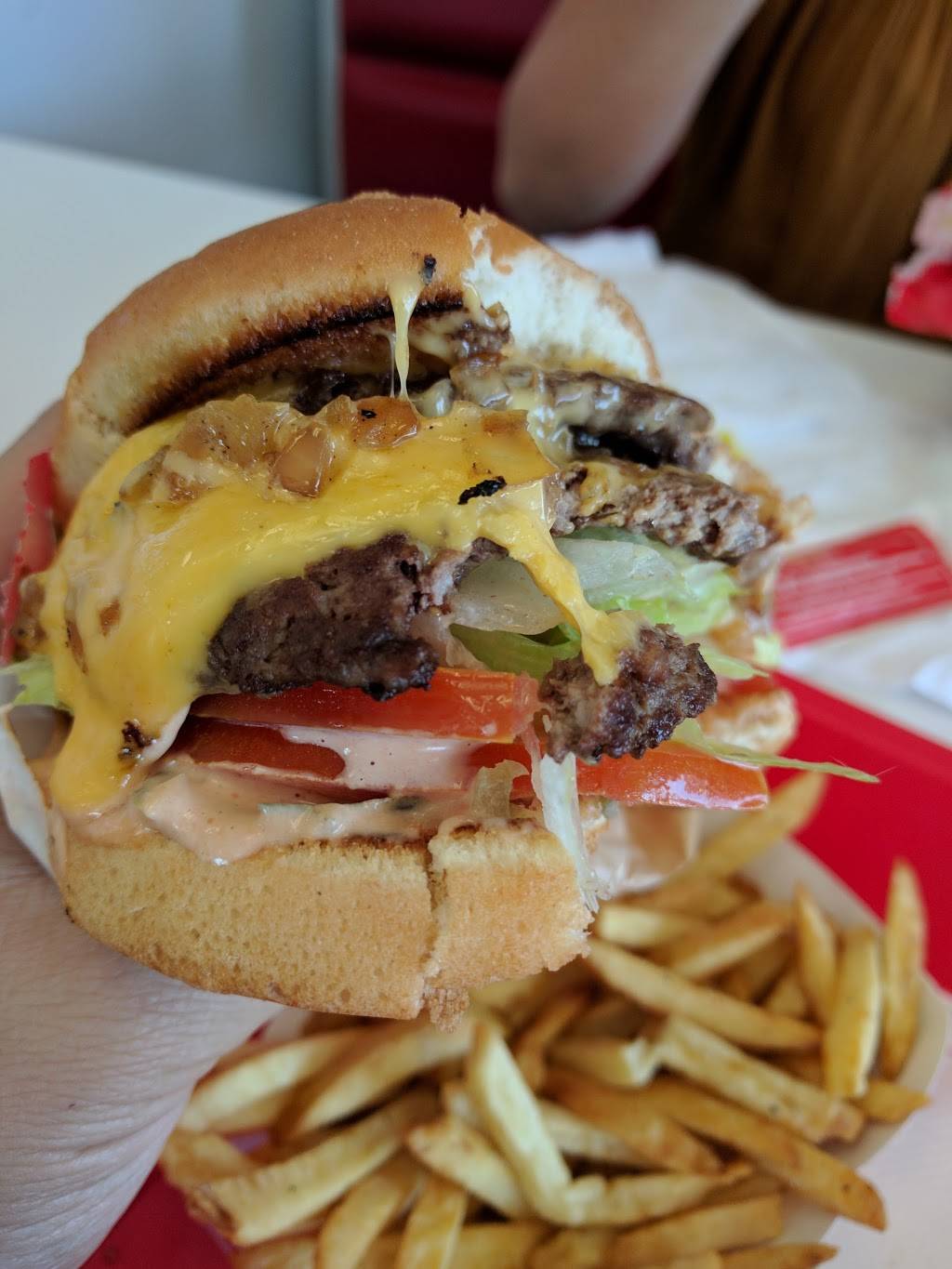 In-N-Out Burger | restaurant | 7220 N. Balboa, Van Nuys, CA 91406, USA | 8007861000 OR +1 800-786-1000