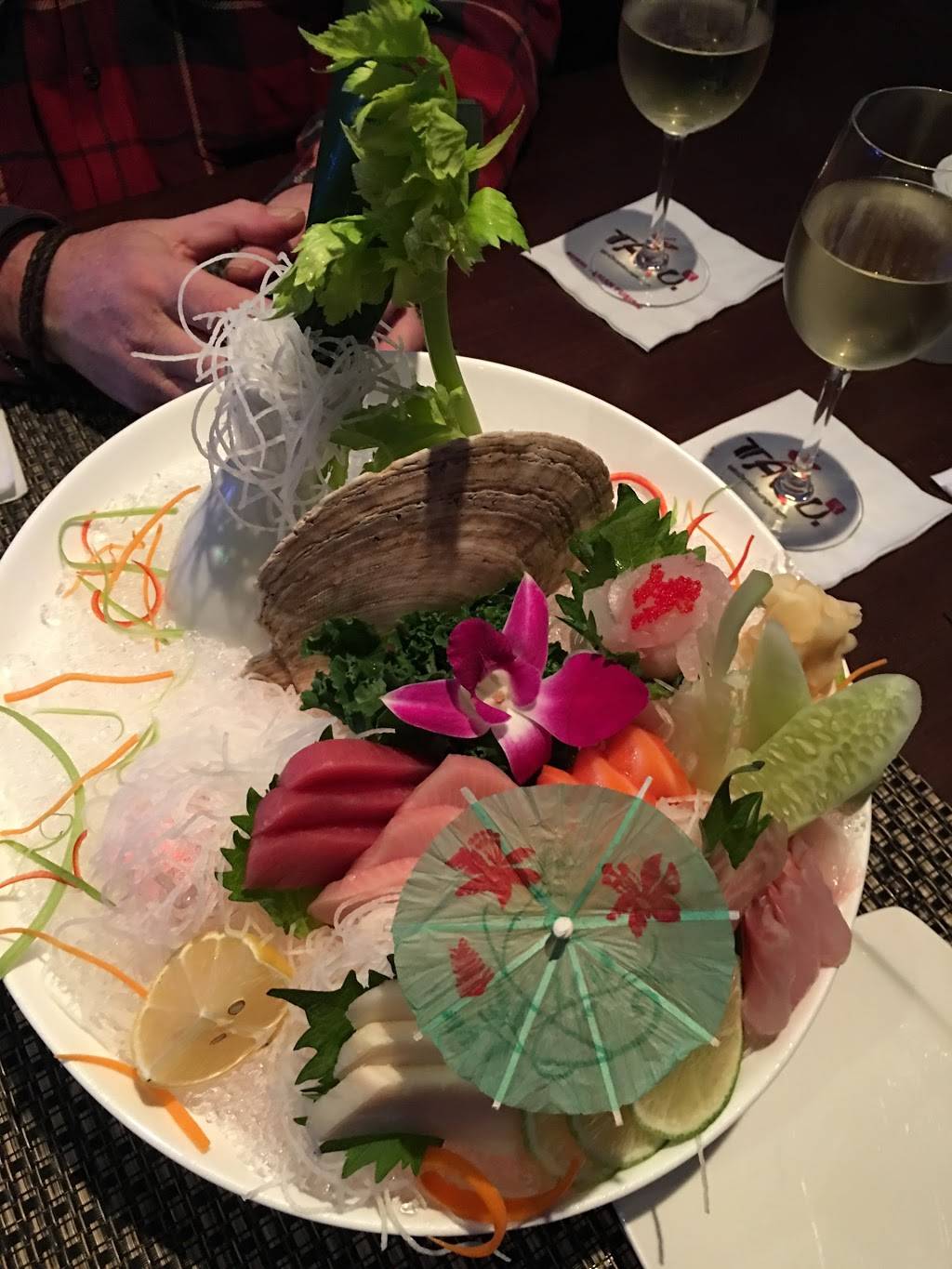 Taku Asian Bistro | restaurant | 100 7th St A, Garden City, NY 11530, USA | 5168779776 OR +1 516-877-9776