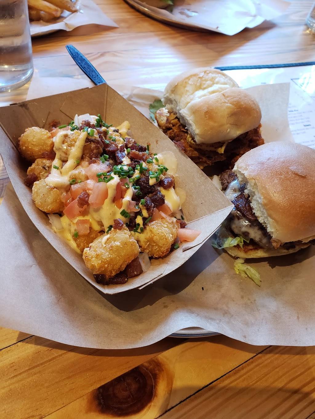 Craft Sliders + Beer | restaurant | 1213 Harney St ste a, Omaha, NE 68102, USA | 4026142063 OR +1 402-614-2063