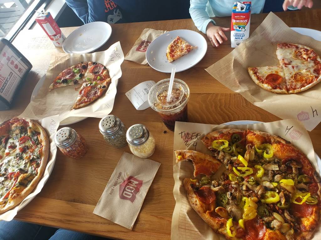 MOD Pizza | restaurant | 1370 E Main St, Carbondale, IL 62901, USA | 6184404803 OR +1 618-440-4803