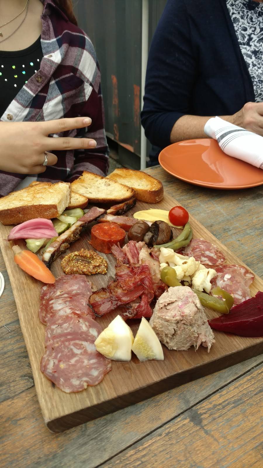 Brewers Fork | restaurant | 7 Moulton St, Charlestown, MA 02129, USA | 6173375703 OR +1 617-337-5703