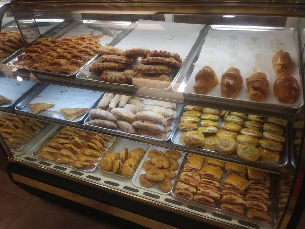 Havana Cafe Bakery | restaurant | 5624 Lee Blvd, Lehigh Acres, FL 33971, USA | 2394916953 OR +1 239-491-6953