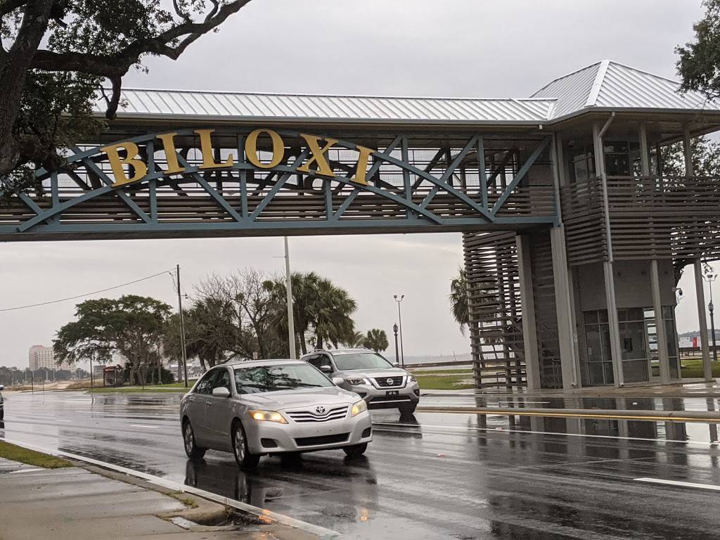 McDonalds | cafe | 692 Beach Blvd, Biloxi, MS 39530, USA | 2284355106 OR +1 228-435-5106