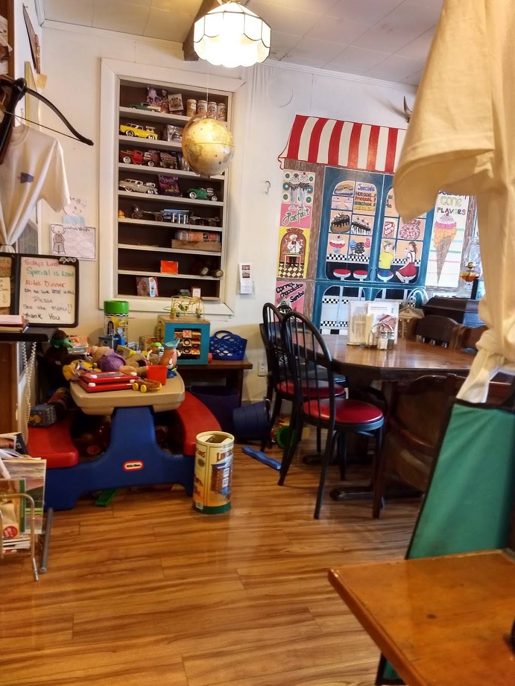 Main Street Diner | restaurant | 226 Main St, Rising Sun, IN 47040, USA | 8124383900 OR +1 812-438-3900