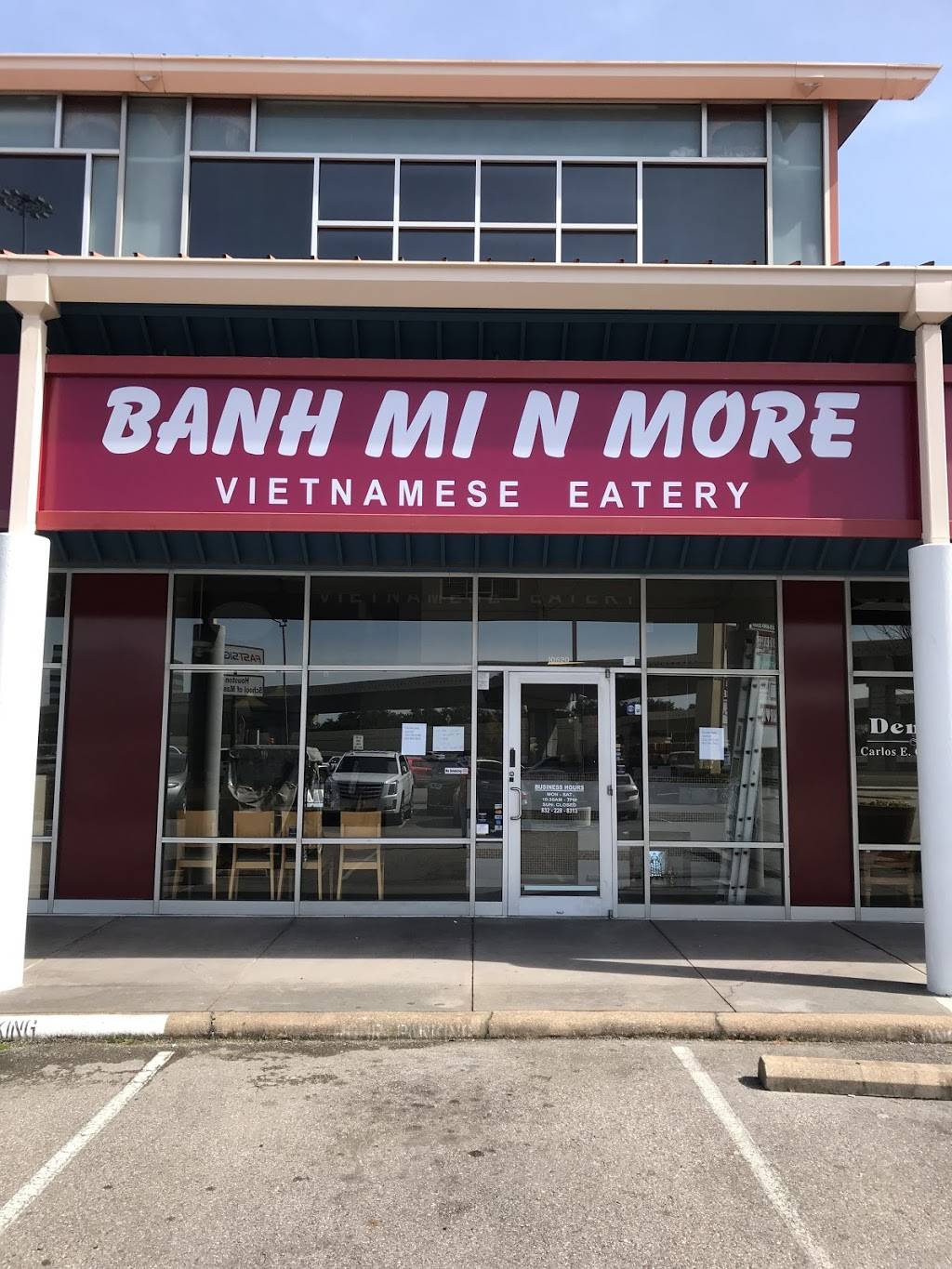 Banh Mi N More Vietnamese Eatery | restaurant | 10520 Northwest Fwy, Houston, TX 77092, USA | 8323013963 OR +1 832-301-3963