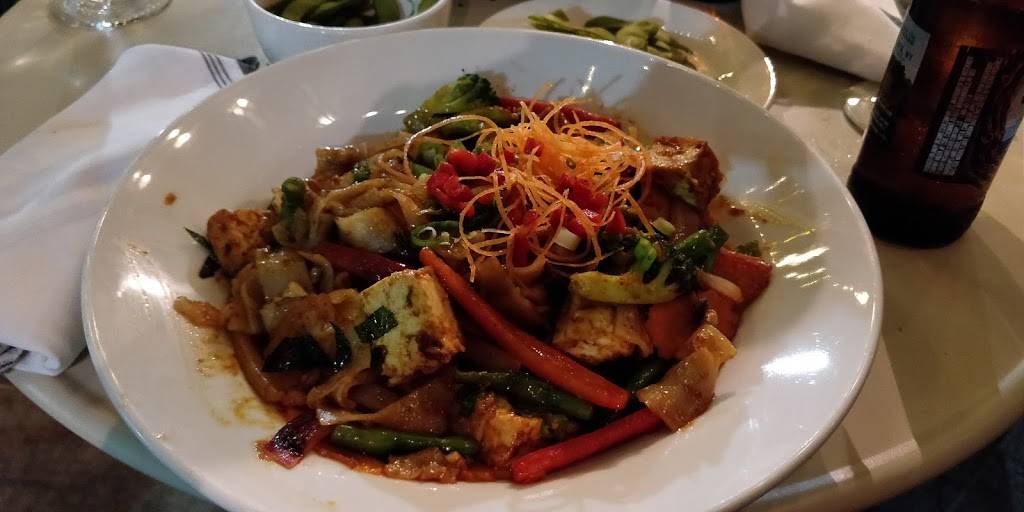 Coco Thai Bistro | restaurant | 231 Haverford Ave, Narberth, PA 19072, USA | 6106677634 OR +1 610-667-7634