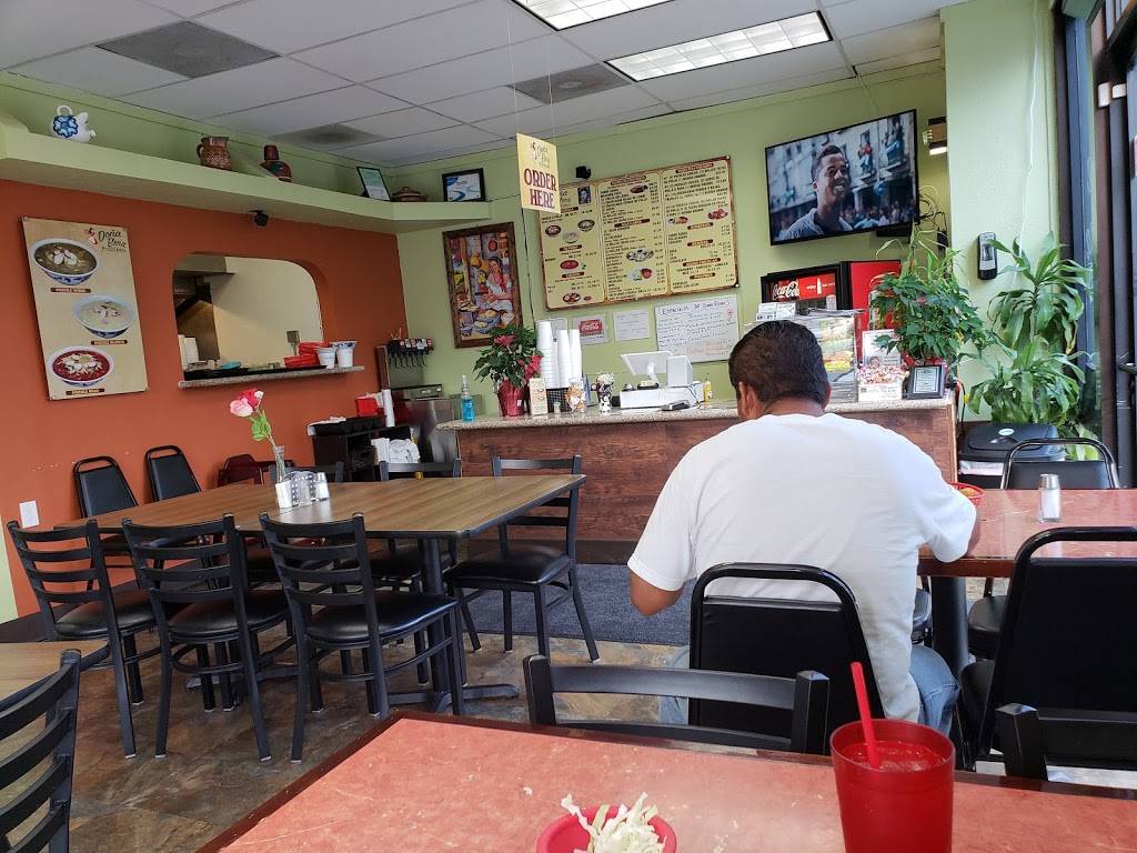 Pozoleria Dona Elena | restaurant | 1120 N Santa Fe Ave, Vista, CA 92083, USA | 7602709412 OR +1 760-270-9412