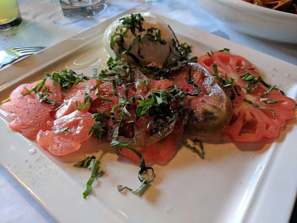 Vincitori | restaurant | 14 N Cass Ave, Westmont, IL 60559, USA | 6306639467 OR +1 630-663-9467