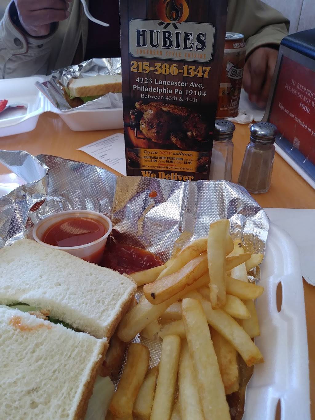 Hubies Southern Style Cuisine | restaurant | 4323 Lancaster Ave, Philadelphia, PA 19104, USA | 2153861347 OR +1 215-386-1347