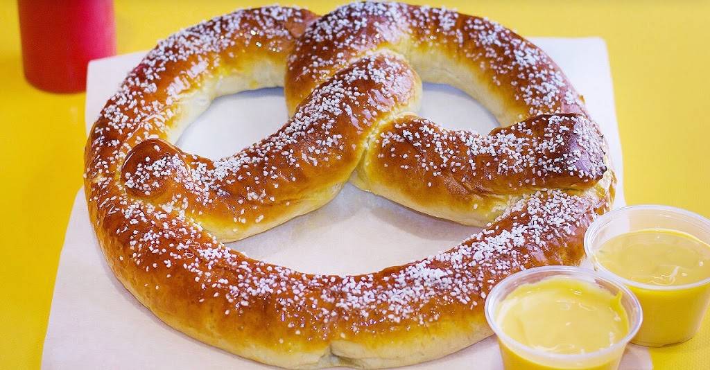 Twisted MELTZ | restaurant | 164 E Main St, Kent, OH 44240, USA | 3309684104 OR +1 330-968-4104