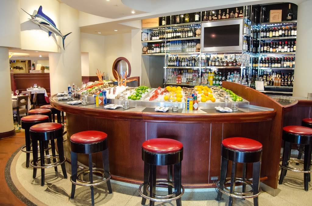The Oceanaire Seafood Room | restaurant | 801 Aliceanna St, Baltimore, MD 21202, USA | 4438720000 OR +1 443-872-0000