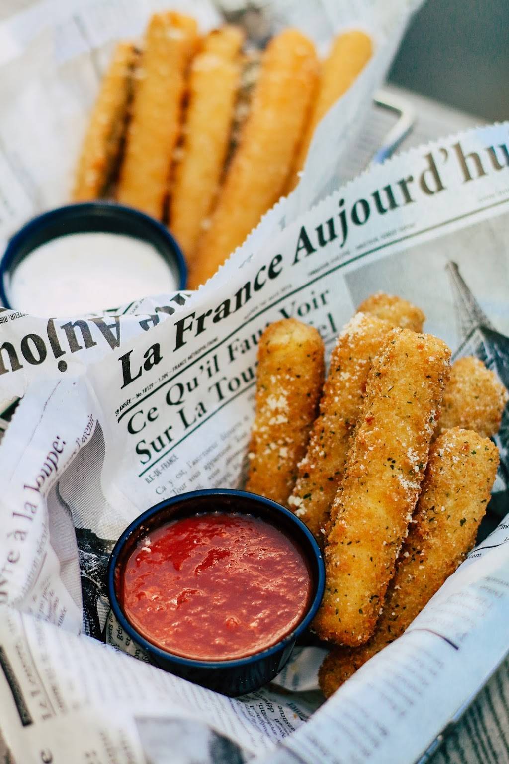 Gossip Grill | restaurant | 1220 University Ave, San Diego, CA 92103, USA | 6192608023 OR +1 619-260-8023