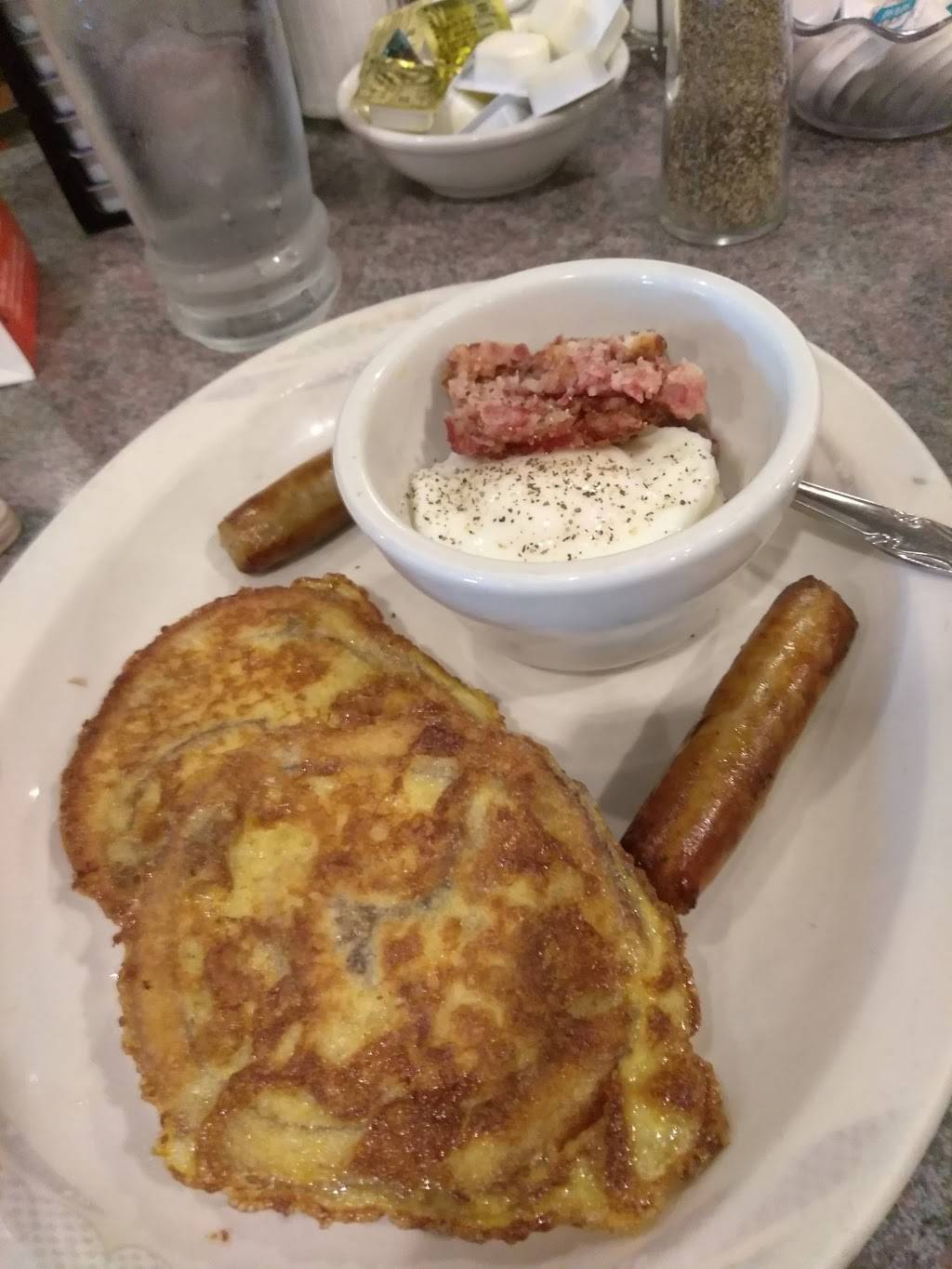 Dunton House Restaurant | restaurant | 11 W Davis St, Arlington Heights, IL 60005, USA | 8473945885 OR +1 847-394-5885