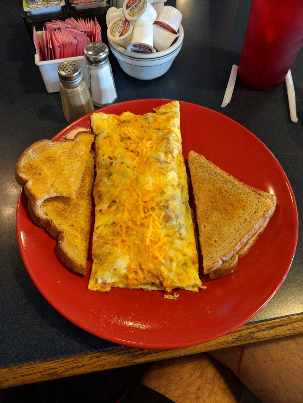 Sweetser Cafe | cafe | 114 N Main St, Sweetser, IN 46987, USA | 7653844404 OR +1 765-384-4404