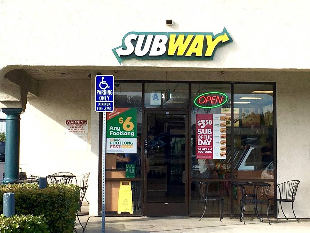 Subway Restaurants | restaurant | 124 Lomas Santa Fe Dr, Plaza Ste 101, Solana Beach, CA 92075, USA | 8587921158 OR +1 858-792-1158