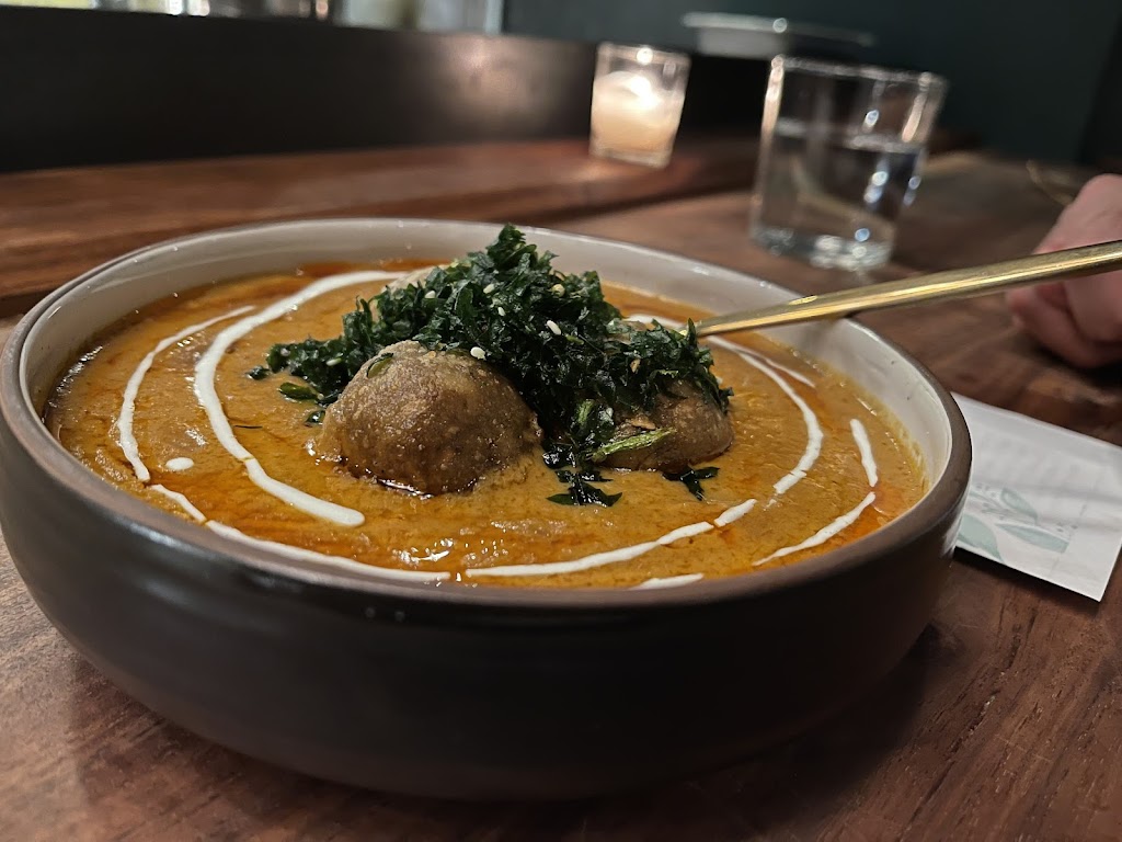 Kricket Club | restaurant | 2404 NE 65th St, Seattle, WA 98115, USA | 2065563176 OR +1 206-556-3176