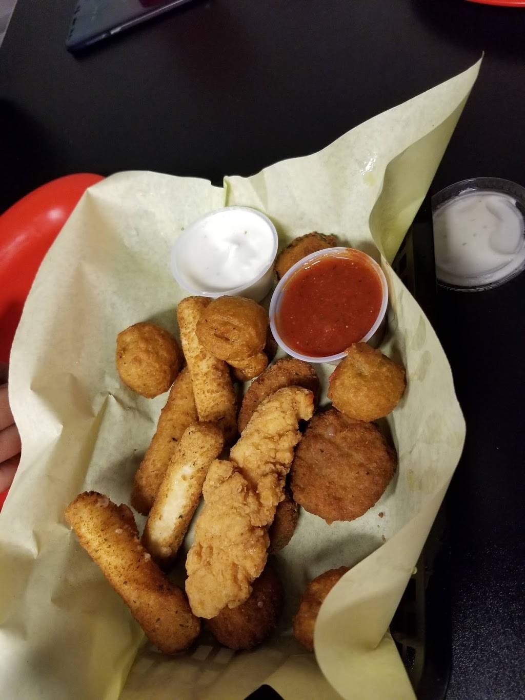 Palermos Pizza | restaurant | 6756 W Camelback Rd, Glendale, AZ 85303, USA | 6232451111 OR +1 623-245-1111