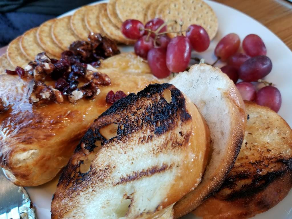 Mos River Road Grill | restaurant | 275 River Rd E, Salinas, CA 93908, USA | 8319987564 OR +1 831-998-7564