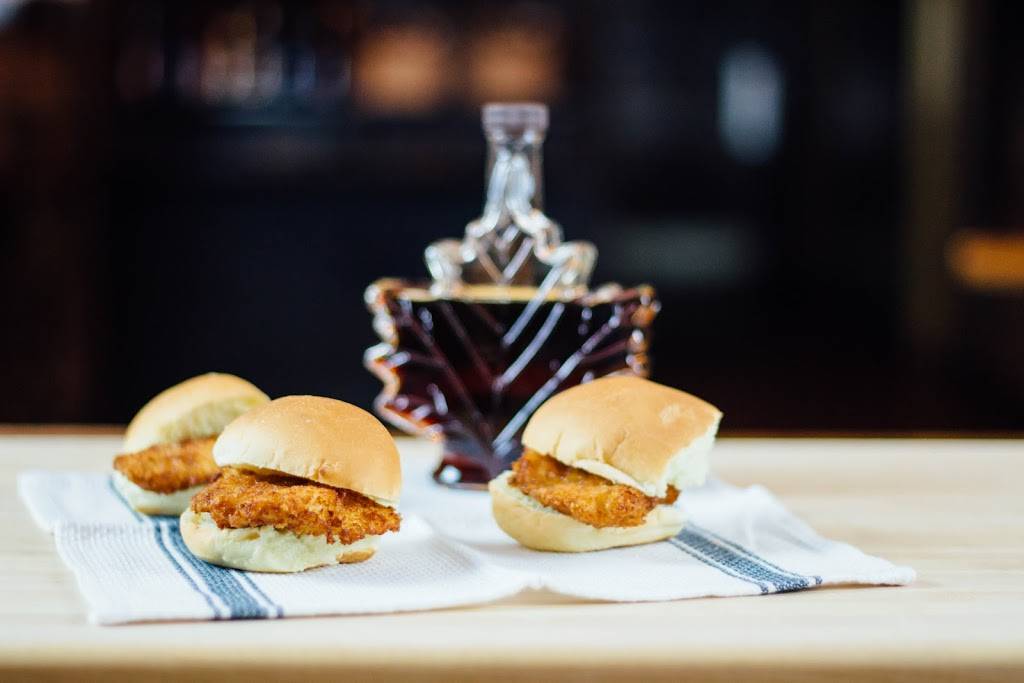 Green Dot Stables | restaurant | 410 S Clippert St, Lansing, MI 48912, USA | 5175744214 OR +1 517-574-4214