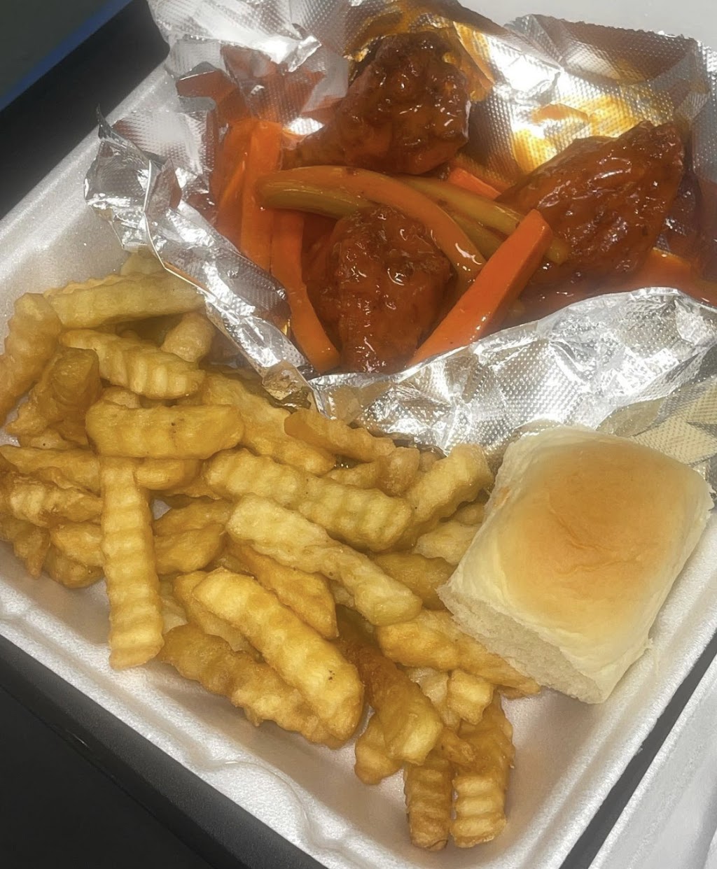 Best Wings In Town | restaurant | 811 S Interurban St, Anna, TX 75409, USA | 2148319464 OR +1 214-831-9464