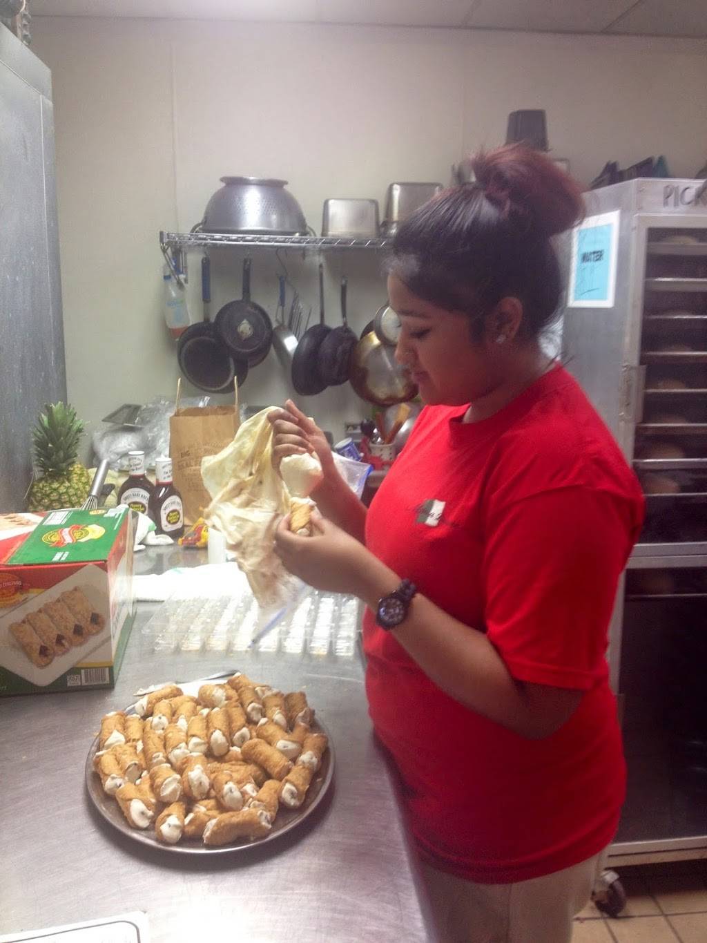 The Pickles Cafe & Catering/ Mama Donatos Woodfired Pizza | restaurant | 4705 36th Ave N, Crystal, MN 55422, USA | 7635211113 OR +1 763-521-1113