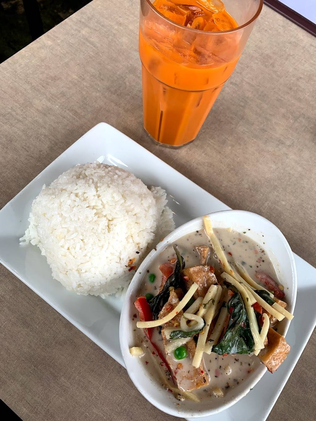 Lulus Thai Noodle Shop | restaurant | 2701 W 47th Ave, Westwood, KS 66205, USA | 9136775858 OR +1 913-677-5858