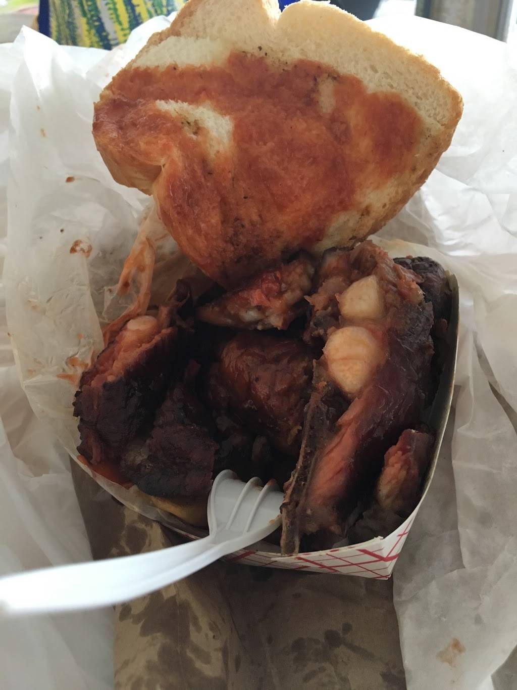 Honey 1 BBQ | restaurant | 746 E 43rd St, Chicago, IL 60653, USA | 7732859455 OR +1 773-285-9455