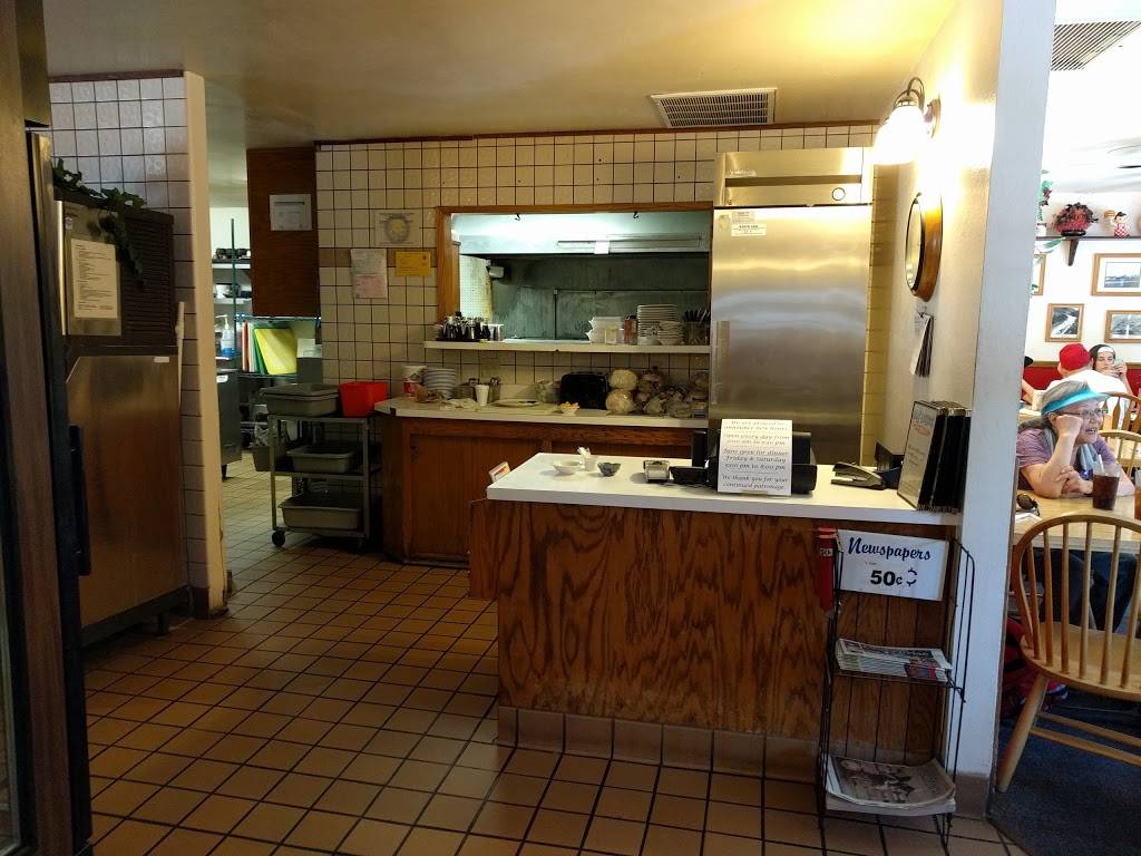 Big Johns Mountain Grill | restaurant | 3121 Mt Pinos Way, Frazier Park, CA 93225, USA | 6612452292 OR +1 661-245-2292