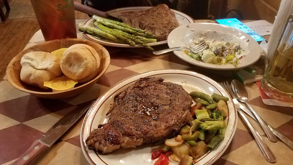 Oaks Steak House & Gifts | restaurant | 2204 S Park Dr, Broken Bow, OK 74728, USA | 5805845266 OR +1 580-584-5266