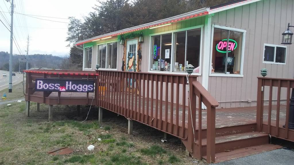 Boss Hoggs BBQ | restaurant | 1198 Wears Valley Rd, Pigeon Forge, TN 37863, USA | 8654464592 OR +1 865-446-4592